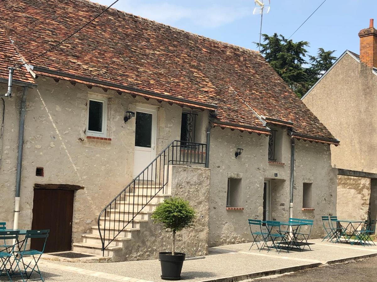 Le Gîte Bleu Les gîtes de Joséphine Courbouzon  Esterno foto