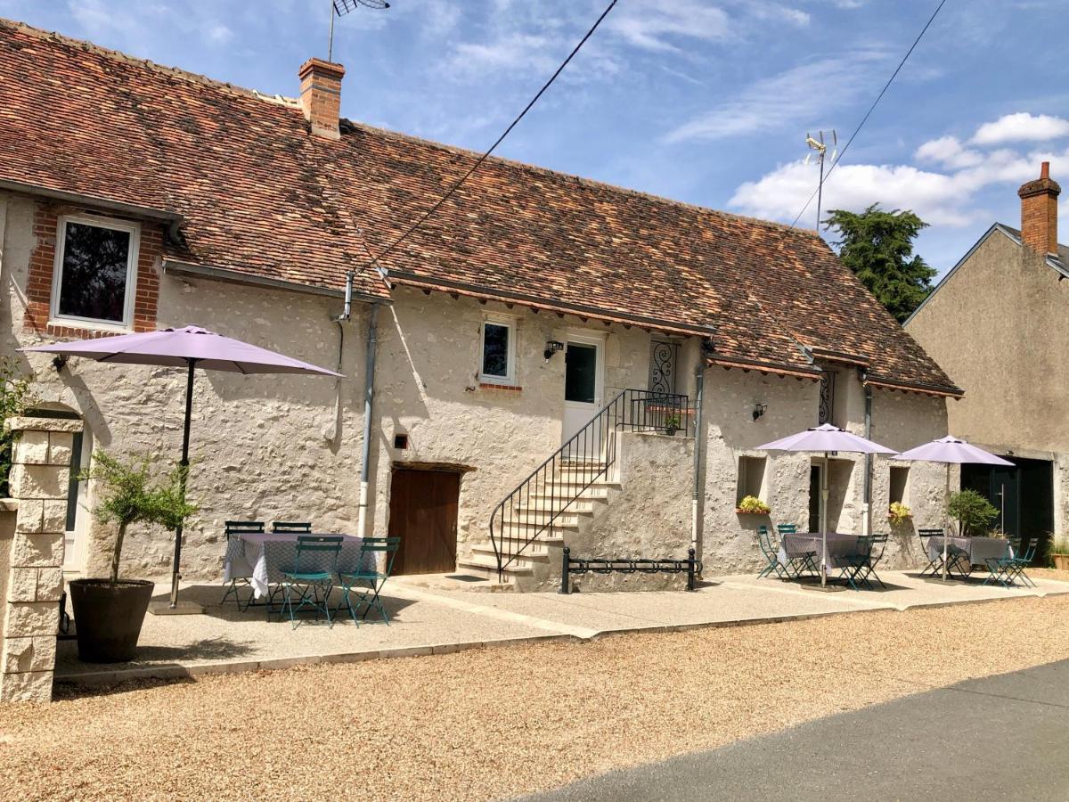 Le Gîte Bleu Les gîtes de Joséphine Courbouzon  Esterno foto
