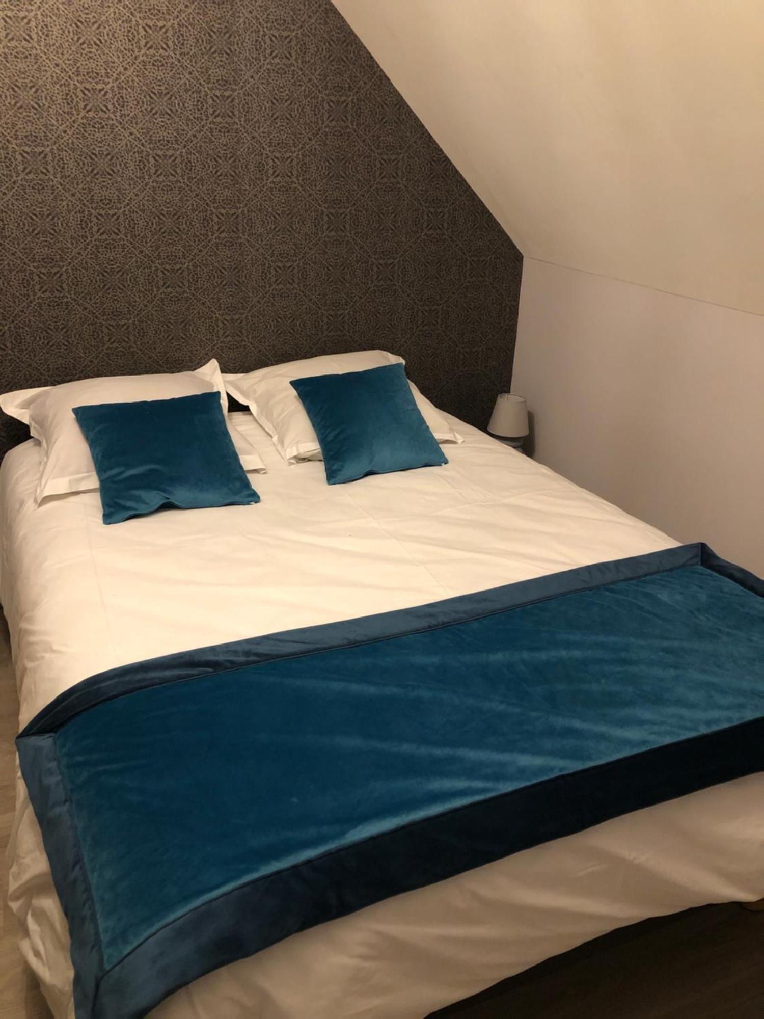 Le Gîte Bleu Les gîtes de Joséphine Courbouzon  Esterno foto